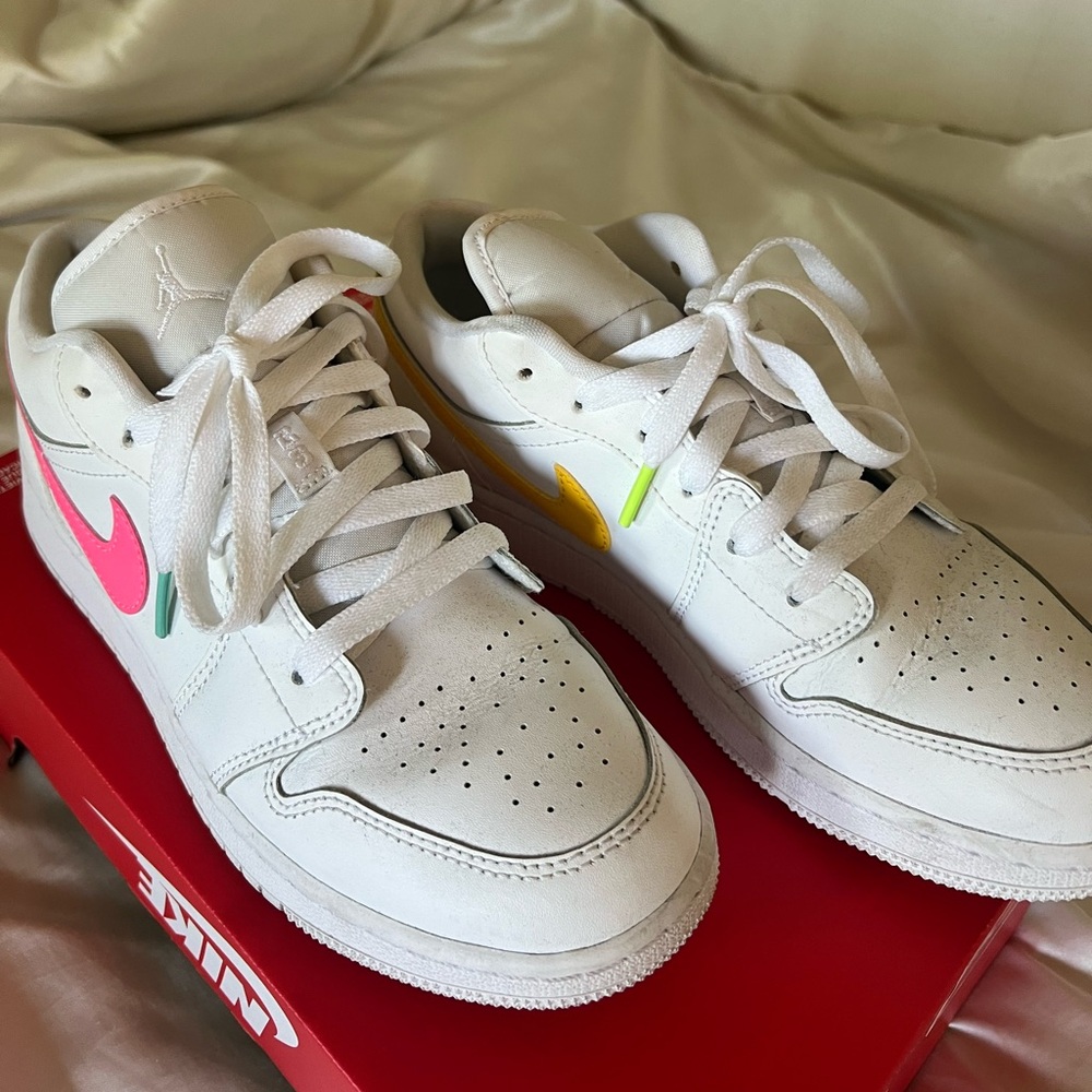 Women’s air Jordan 1 low’s